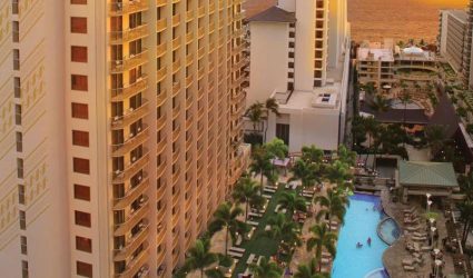 Embassy_Suites_Waikiki_Beach_Exterior