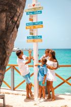 Maho_Lifestyle_DirectionSign Vertical