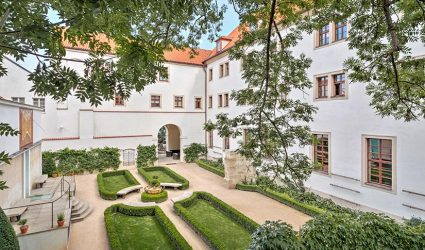 augustine-a-luxury-collection-hotel-hero-03-23-2018